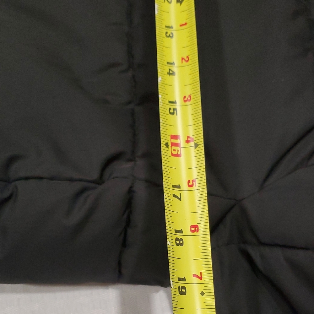 GAP Kids Black Hooded Puffer Jacket - Picture 14 of 15